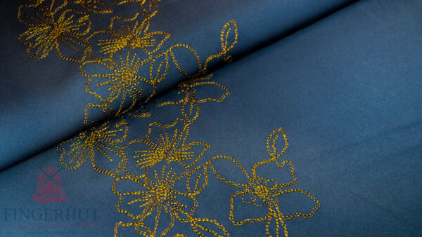 Besticktes Polyester